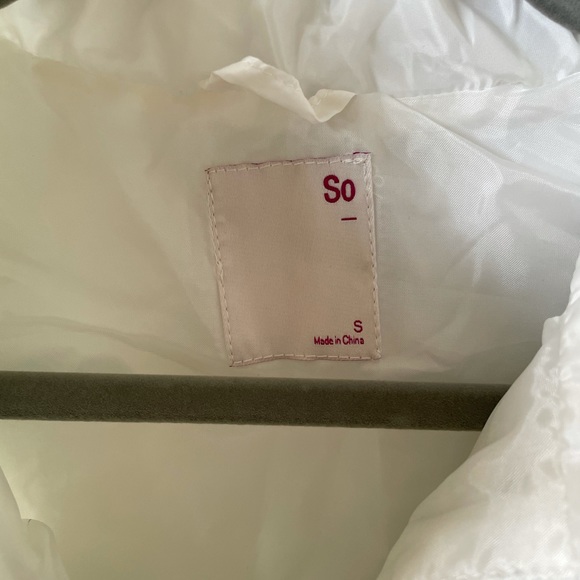 NWT SO PUFFER VEST S - Picture 3 of 6